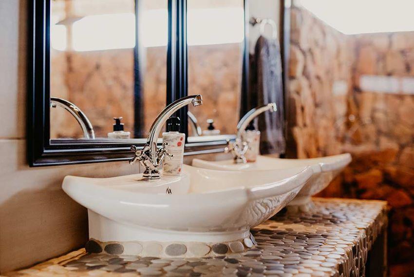 Leopard Hunting in Namibia & Brown Hyena Cancelation Hunt