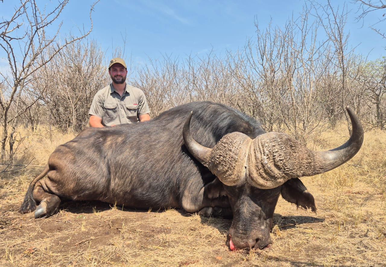 Leopard Hunting in Namibia & Brown Hyena Cancelation Hunt