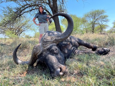 Legendary Game Hunters Pursuing Africa&rsquo;s Big Five Animals